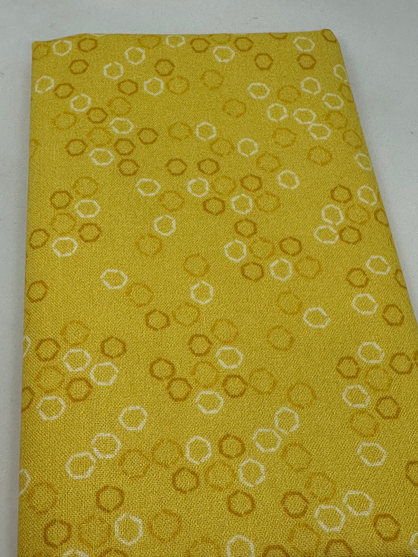 Sting Like A Bee STELLA D3278 Honeycomb Gold