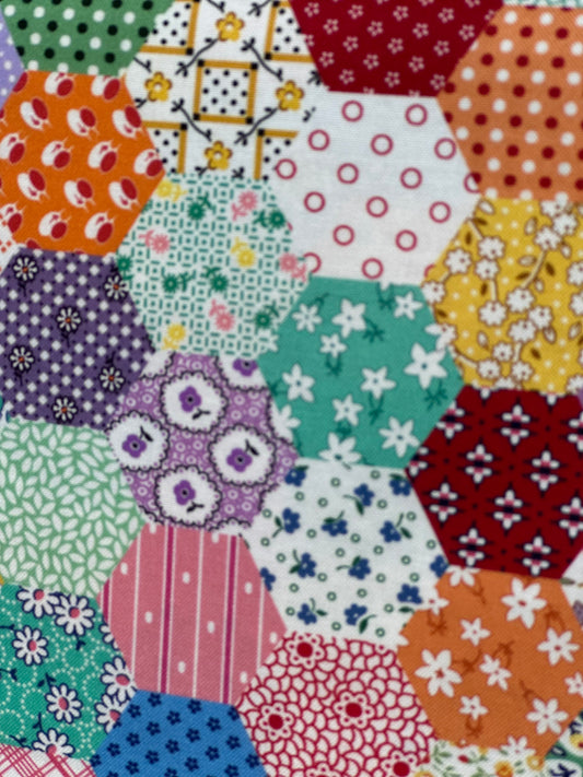 Aunt Grace Goes Scrappy R351524D Multi Hexagon