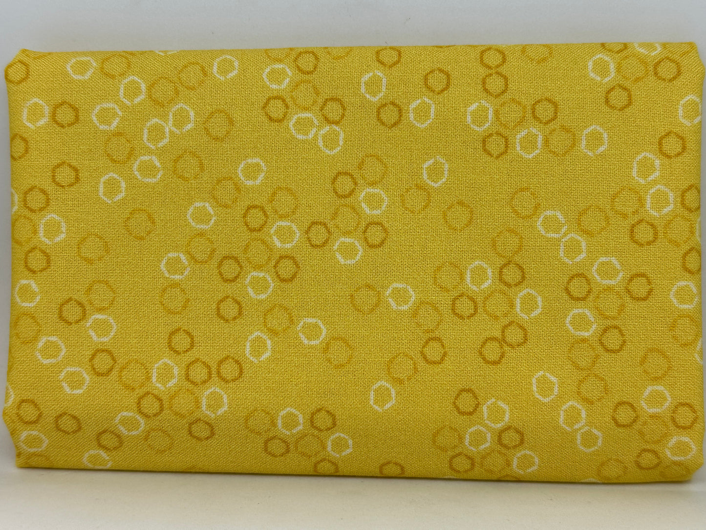 Sting Like A Bee STELLA D3278 Honeycomb Gold