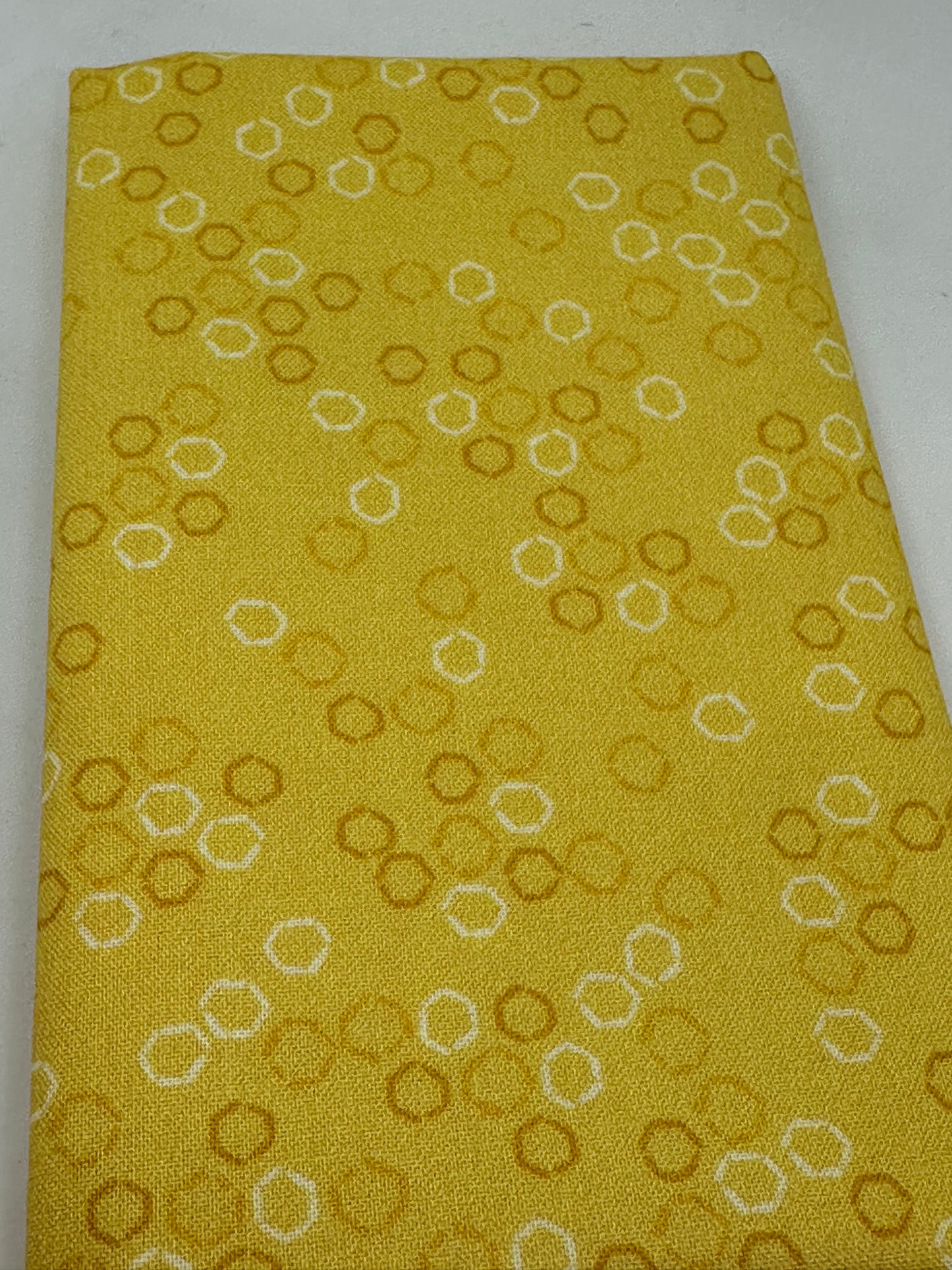 Sting Like A Bee STELLA D3278 Honeycomb Gold