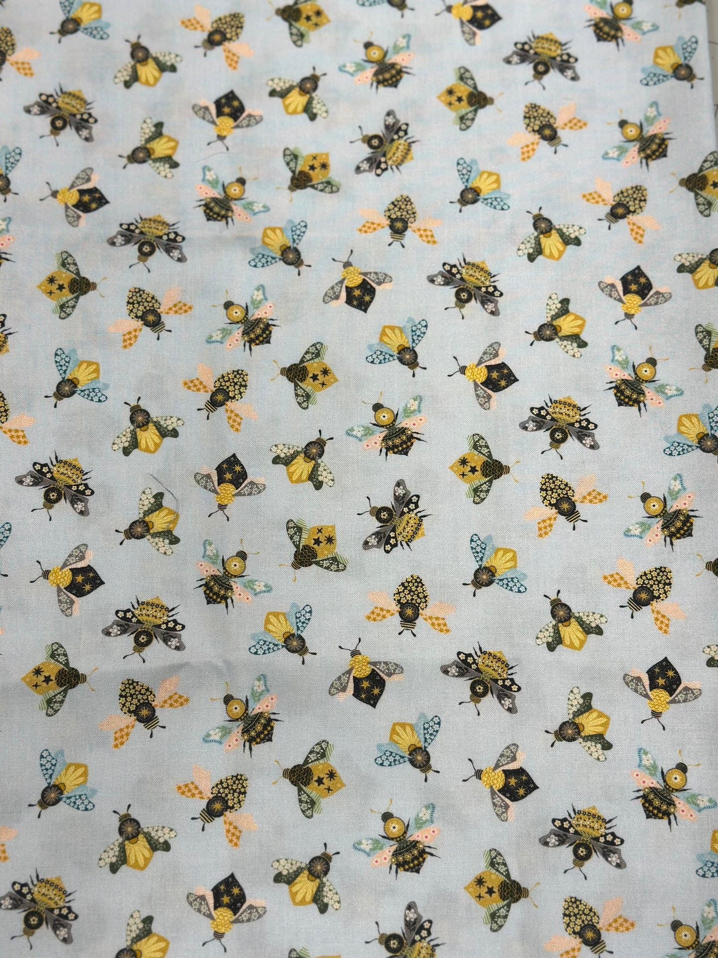 Sting Like A Bee STELA D3276 Sky Busy Bees