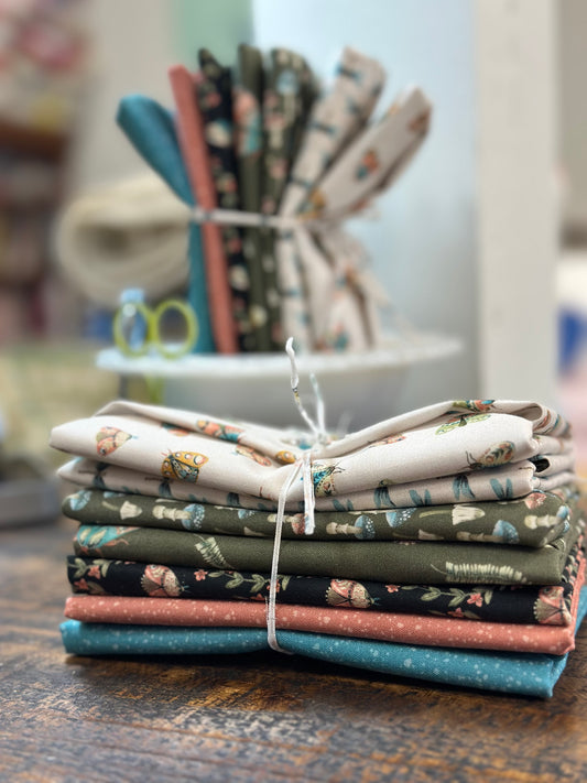 Moon Garden STELLA Fat Quarter Bundle (7 fat quarters)