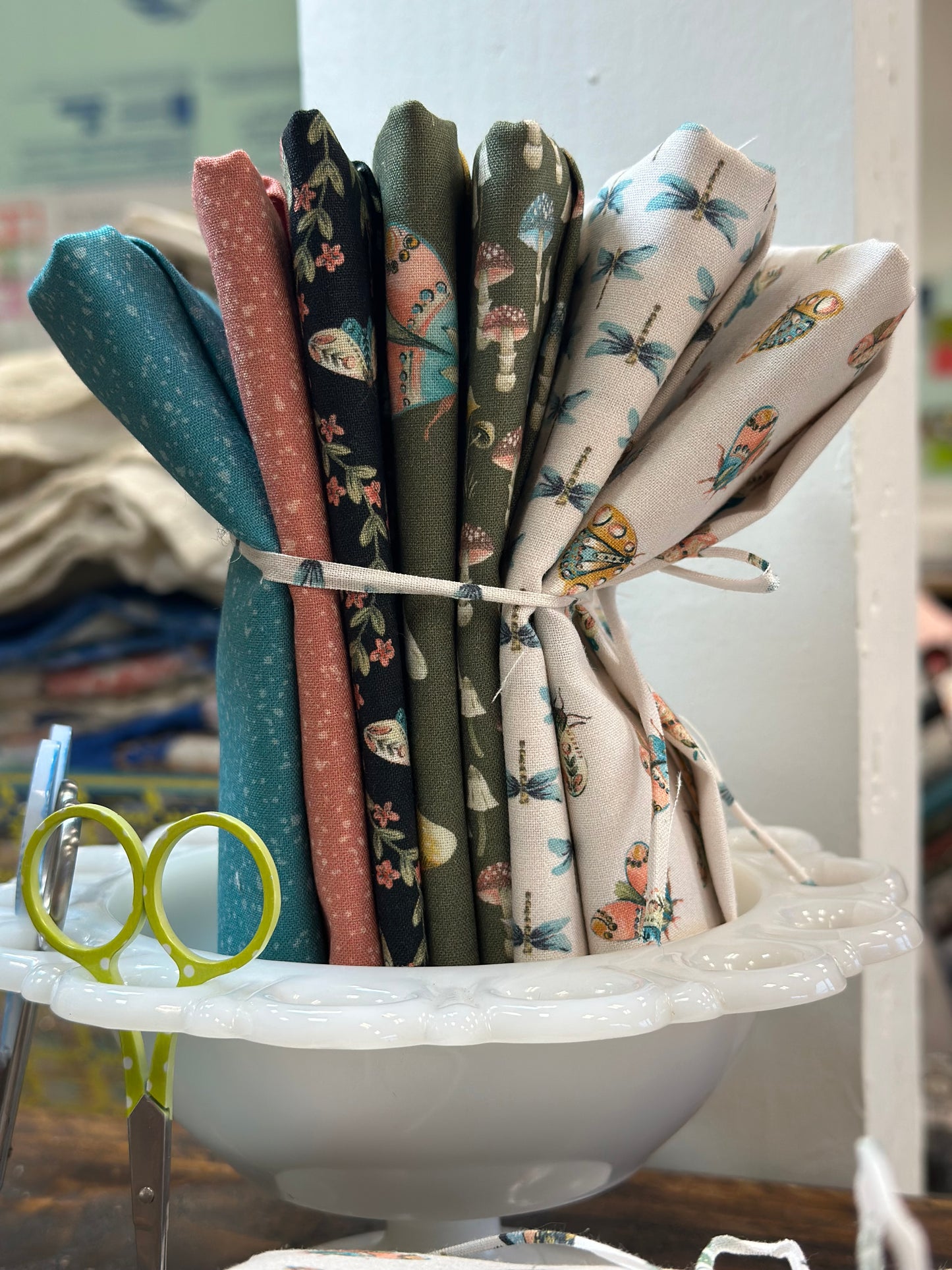 Moon Garden STELLA Fat Quarter Bundle (7 fat quarters)